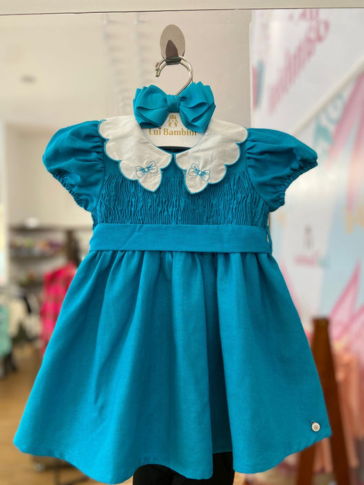 VESTIDO MANGA CURTA MIDI PLISSADO COM BABADOS BORDADO E CINTO MENINA 1+1 PRO45