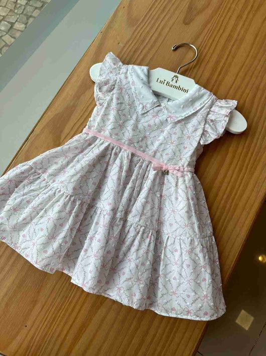 VESTIDO MANGA CURTA BABADO COM CINTO FITA POÁ CORAÇÕES E LAÇOS MENINA PETIT CHERIE