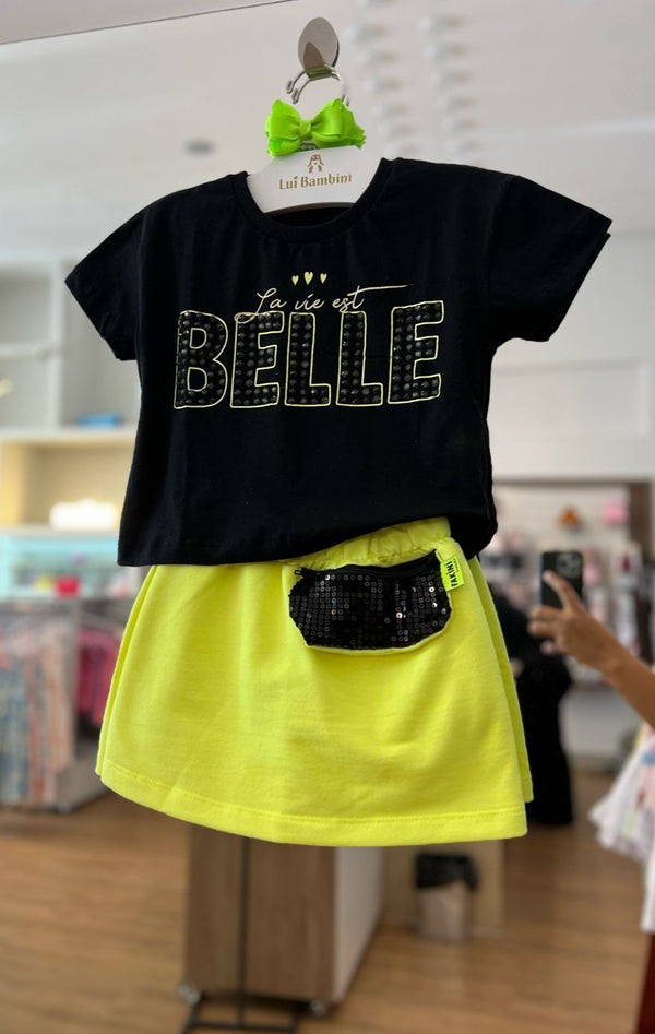 CONJUNTO BLUSA MANGA CURTA A VIDA É BELA STRASS COM SHORT SAIA POCHETE PAETES MENINA FAKINI