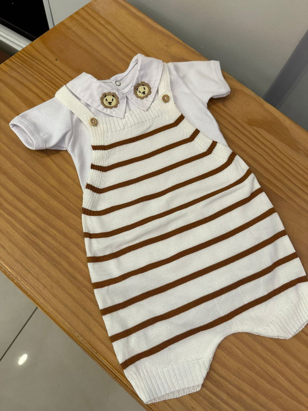 CONJUNTO BODY MANGA CURTA JARDINEIRA LISTRAS FINAS TRICÔ LEÕES BORDADOS MENINO LUI BAMBINI