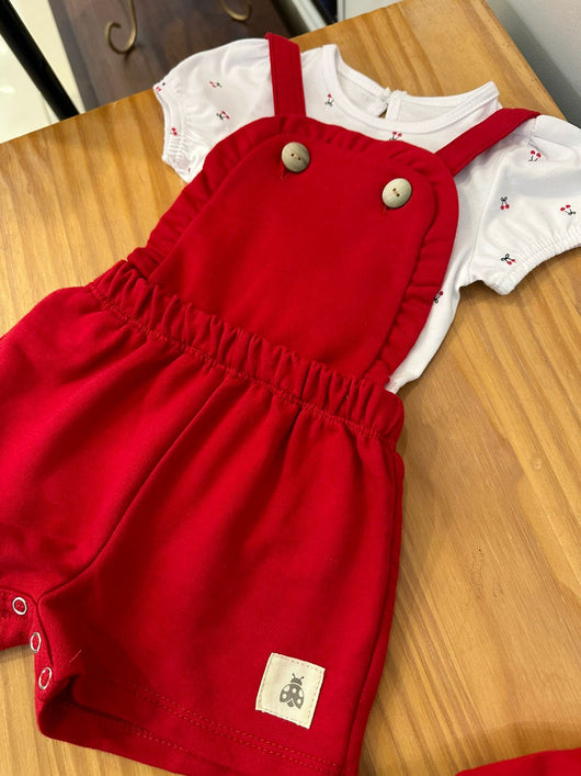 CONJUNTO BLUSA MANGA CURTA CEREJINHAS COM JARDINEIRA BABADOS MENINA SOMNII - CONJUNTO INFANTIL FEMININO - CONJUNTO MENINA - MENINA