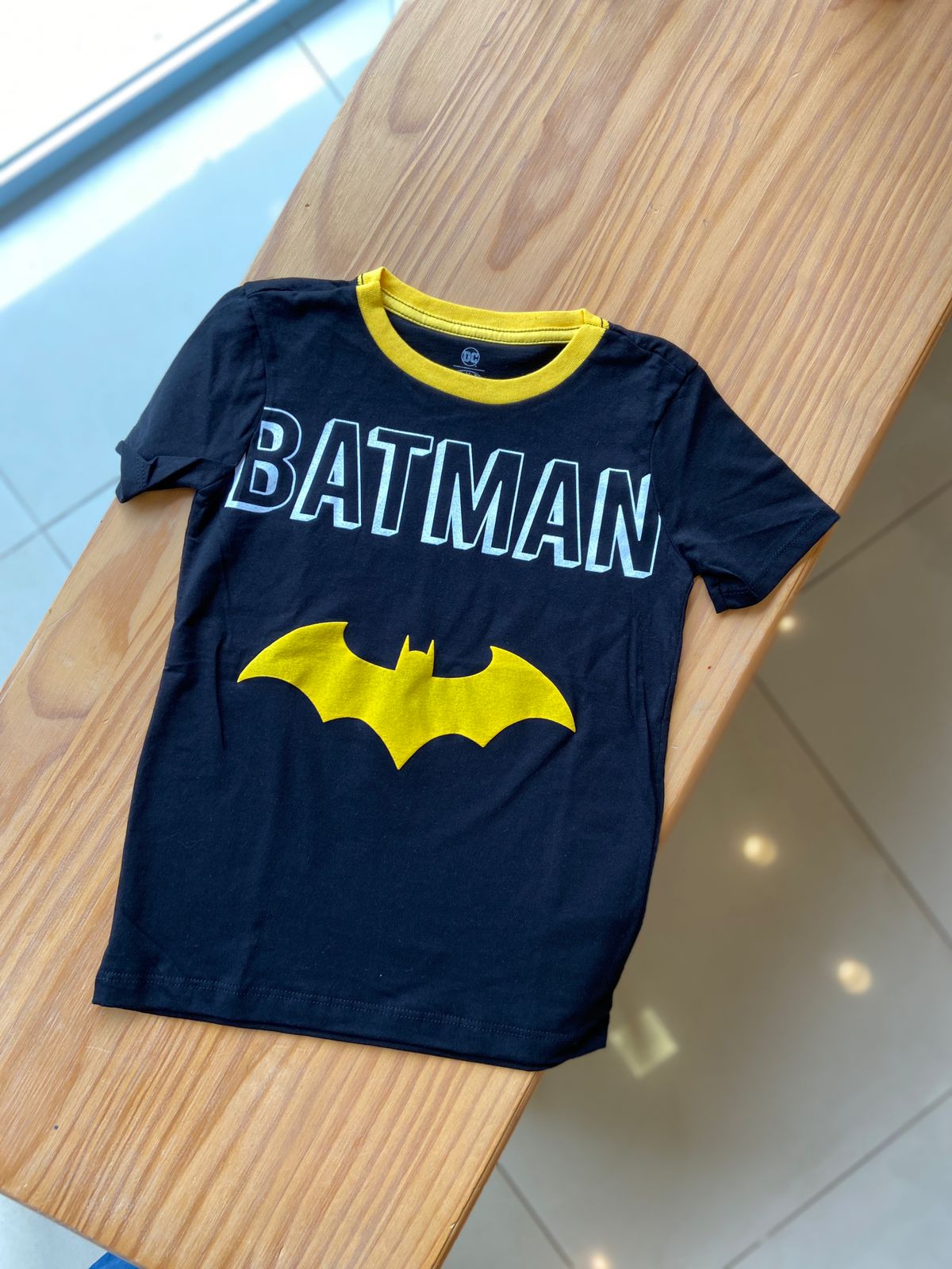 CAMISETA MANGA CURTA EM MALHA BATMAN E ROBIN MENINO LUI BAMBINI - CAMISETA MENINO - MENINO - PERSONAGENS MENINIO