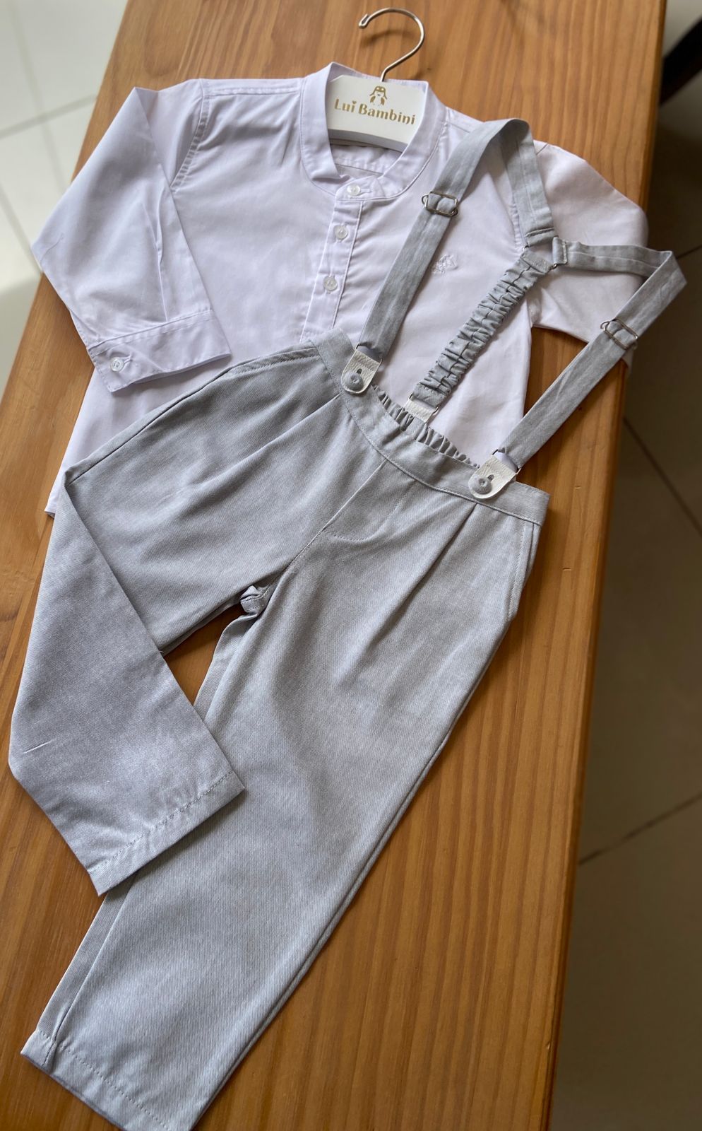CONJUNTO BATIZADO BATA MANGA LONGA COM CALÇA E SUSPENSÓRIO MENINO POLO INFANTI - BATA MENINO - BATIZADO MENINO - CALÇA MENINO