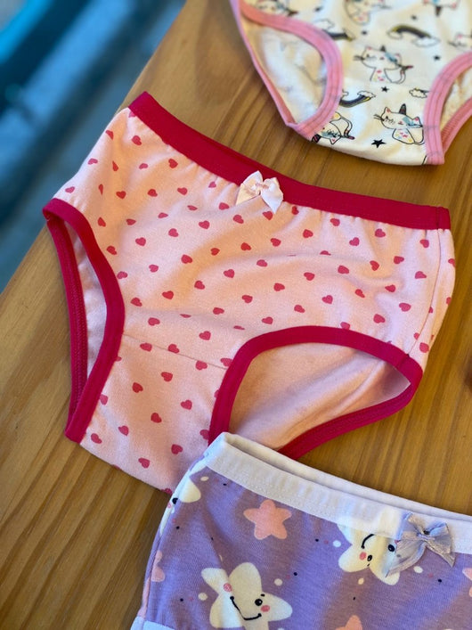 CALCINHA EM ALGODÃO POÁ CORAÇÕES COM LAÇO MENINA LUI BAMBINI - ACESSORIO MENINA - CALCINHA - MENINA