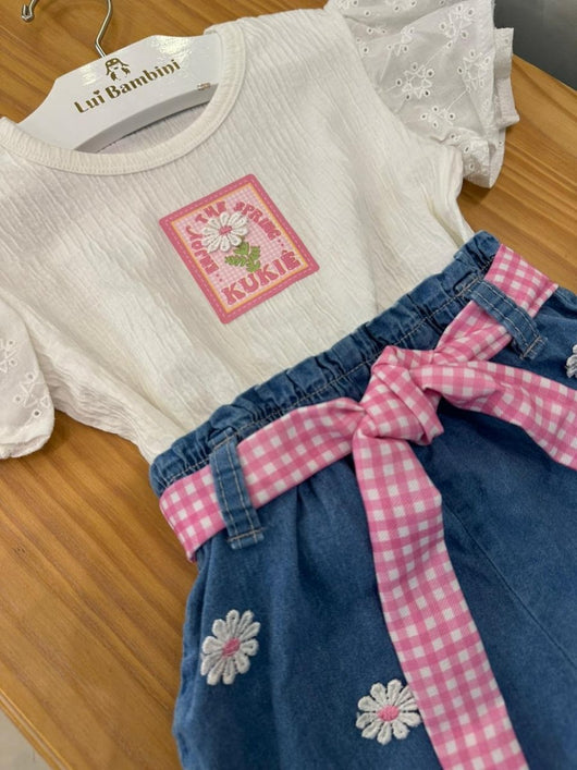 CONJUNTO BLUSA BOXY MANGA CURTA LAISE COM SHORT JEANS FLORES BORDADAS MENINA KUKIE - CONJUNTO MENINA - MENINA - MODA INFANTIL MENINA