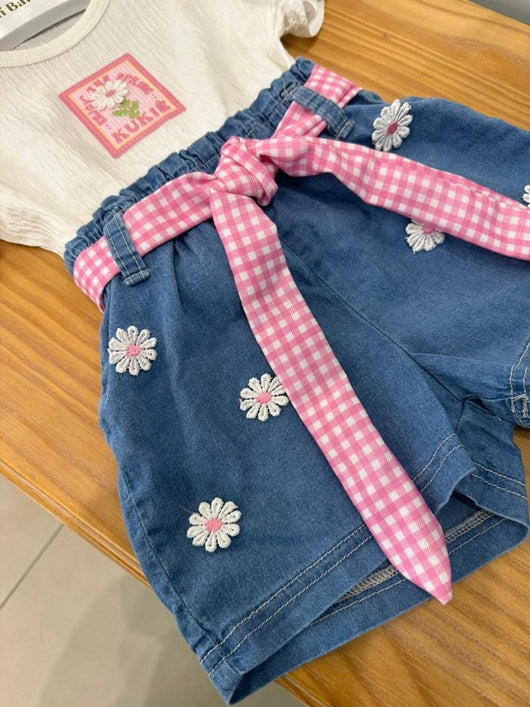 CONJUNTO BLUSA BOXY MANGA CURTA LAISE COM SHORT JEANS FLORES BORDADAS MENINA KUKIE - CONJUNTO MENINA - MENINA - MODA INFANTIL MENINA