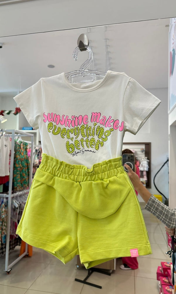 CONJUNTO BLUSA MANGA CURTA SUNSHINE MAKES STRASS COM SHORT SOBREPOSIÇÃO MENINA MOMI