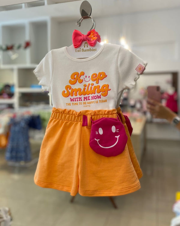 CONJUNTO BLUSA MANGA CURTA CANELADA E SHORT POCHETE KEEP SMILING STRASS MENINA MOMI