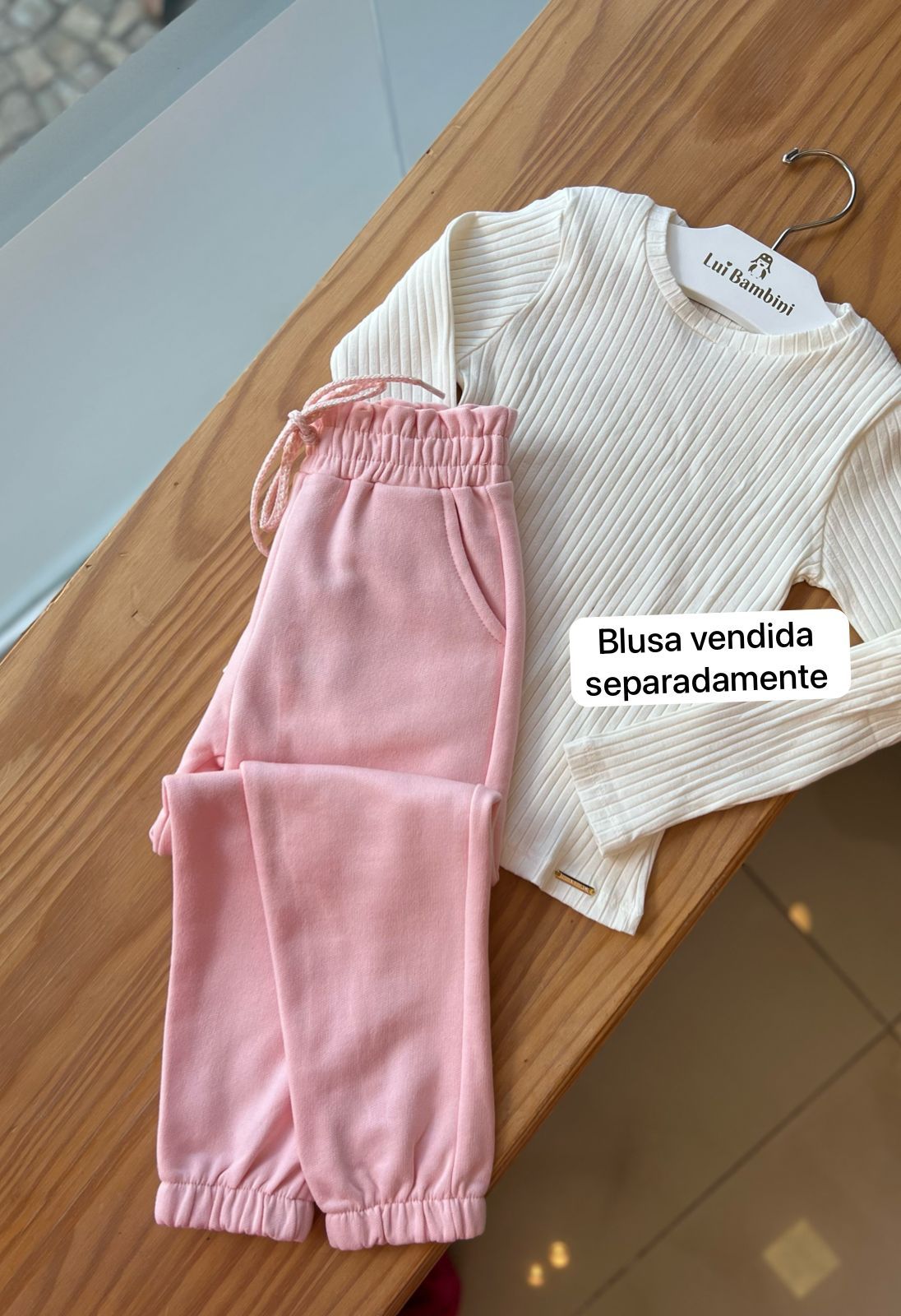 CALÇA EM MOLETOM COM BOLSOS E CADARÇO TRANÇADO BRILHO MENINA PULLA BULLA
