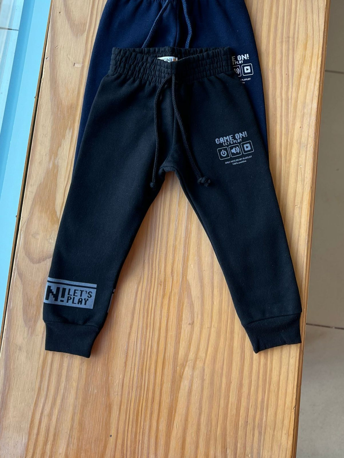 CALÇA MOLETOM GAME ON COM CORDÃO DECORATIVO MENINO FAKINI