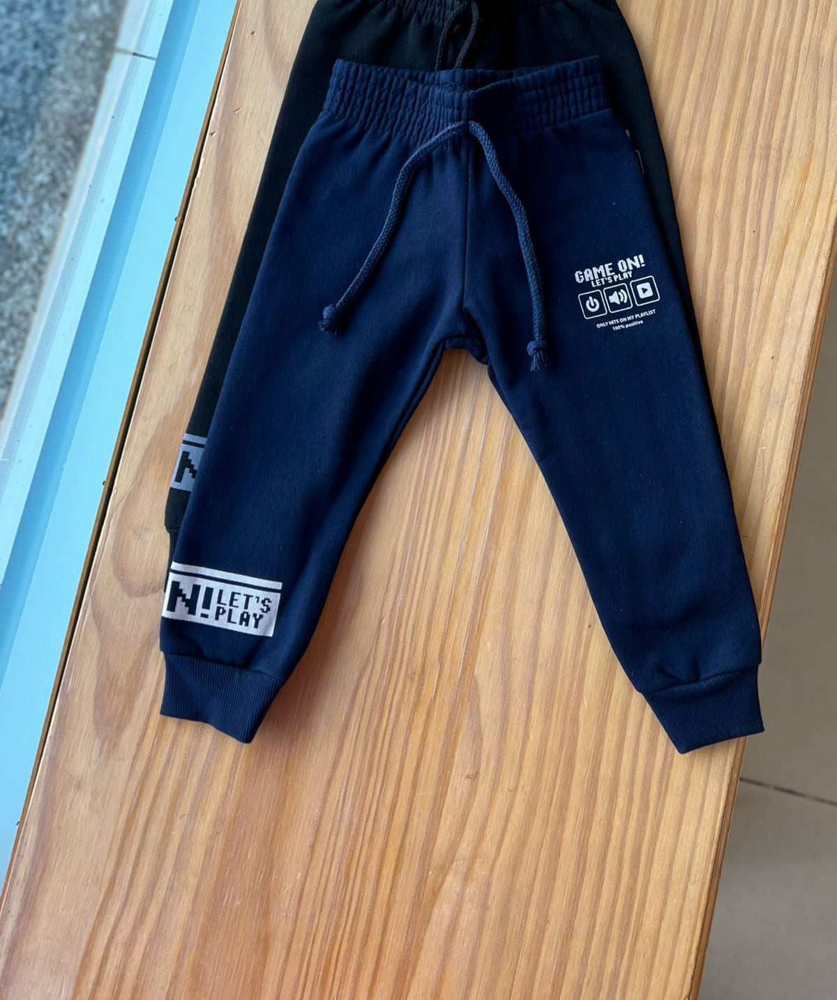 CALÇA MOLETOM GAME ON COM CORDÃO DECORATIVO MENINO FAKINI