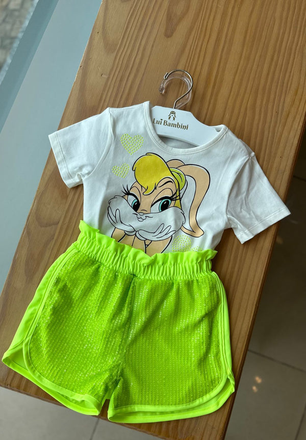 CONJUNTO BLUSA MANGA CURTA LOLA BUNNY CORAÇÕES STRASS COM SHORT PAETES MENINA MOMI
