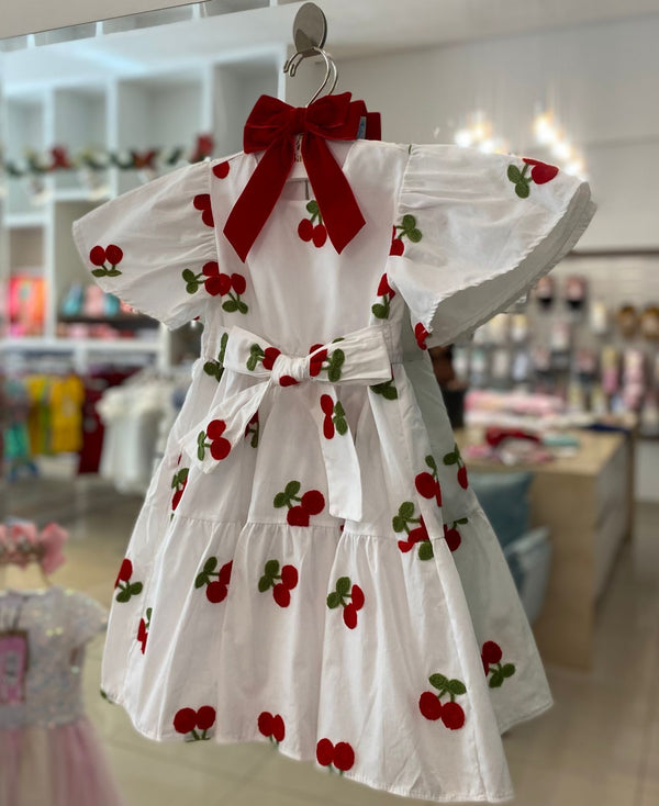 VESTIDO MANGA CURTA CEREJAS BORDADAS COM CINTO LAÇO MENINA MOMI