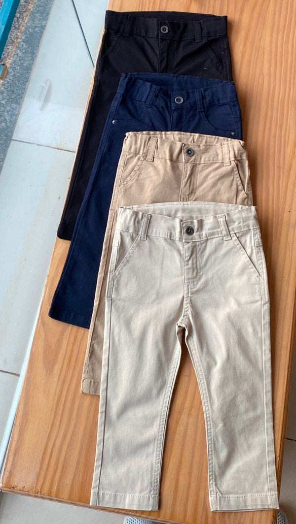 CALÇA LISA EM SARJA COM REGULAGEM E BOLSO MENINO ANJOS BABY