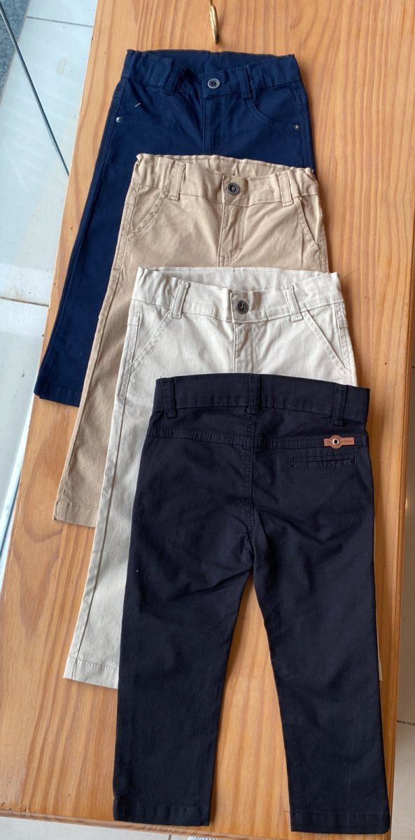 CALÇA LISA EM SARJA COM REGULAGEM E BOLSO MENINO ANJOS BABY